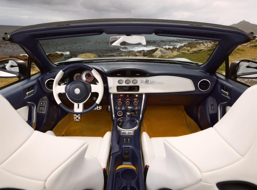 Торпедо Toyota FT-86 Open Concept 2013 года  (фото 6 из 25)